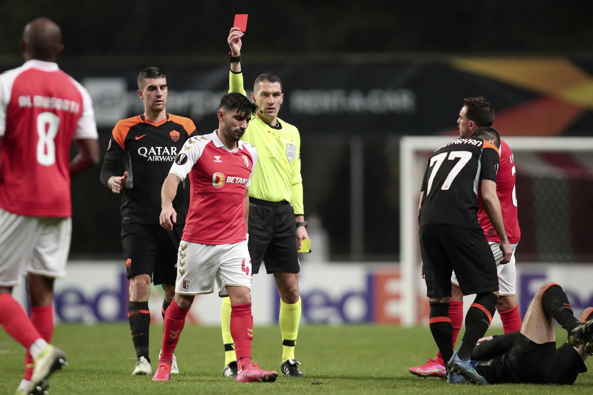 爱游戏APP-清晨突围战来临，罗马围绕葡超调整名单，话题不断，心理建设被强调的简单介绍