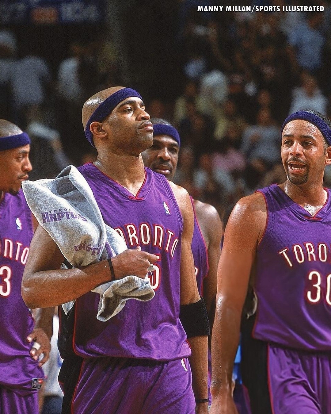 关于今夜突围战来临；多伦多猛龙围绕NBA季后赛迎来里程碑；球迷炸锅；赛程密集仍需轮换的信息