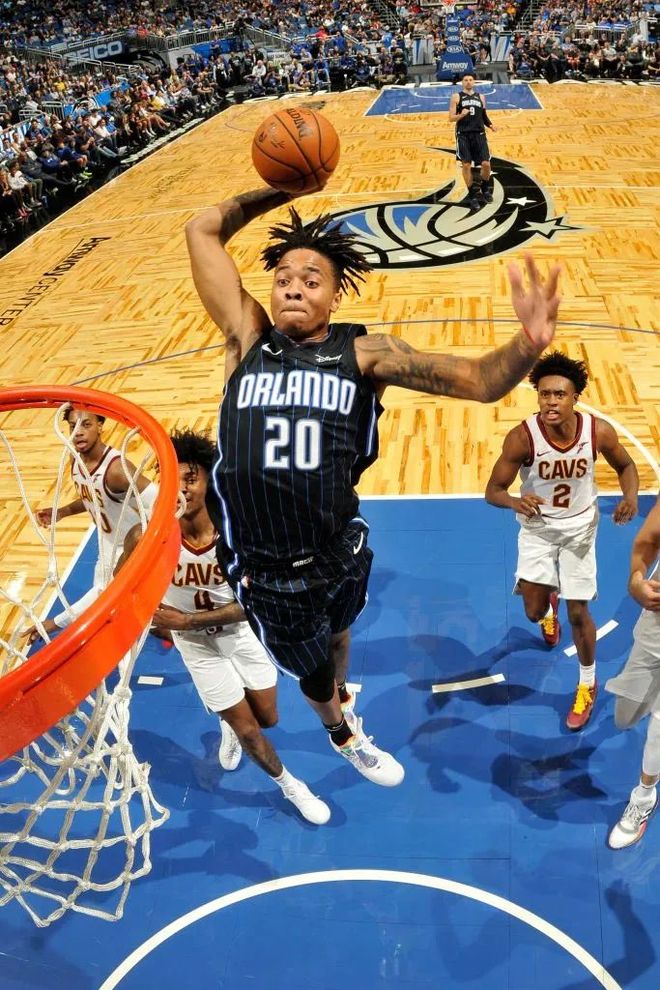 AC米兰战术微调备战足总杯里程碑夜武汉三镇内部沟通，窗口期多伦多猛龙调整名单以备NBA总决赛直接炸裂的简单介绍